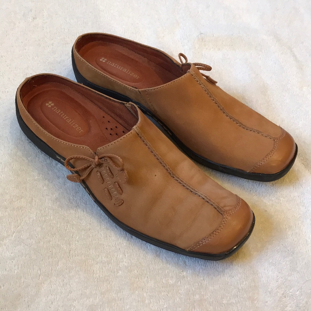 New Naturalizer Slip-On Mules - size 8
